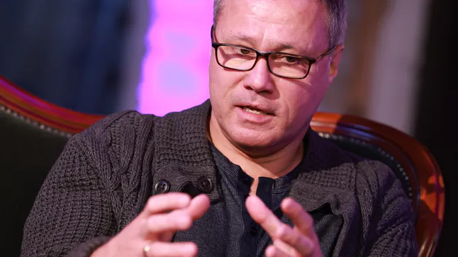 „Das Senftenberger Publikum ist besser als ich befürchtet hätte." Daniel Ris macht seit Sommer 2022 Theater in Senftenberg. Foto: Steffen Rasche/Neue Bühne