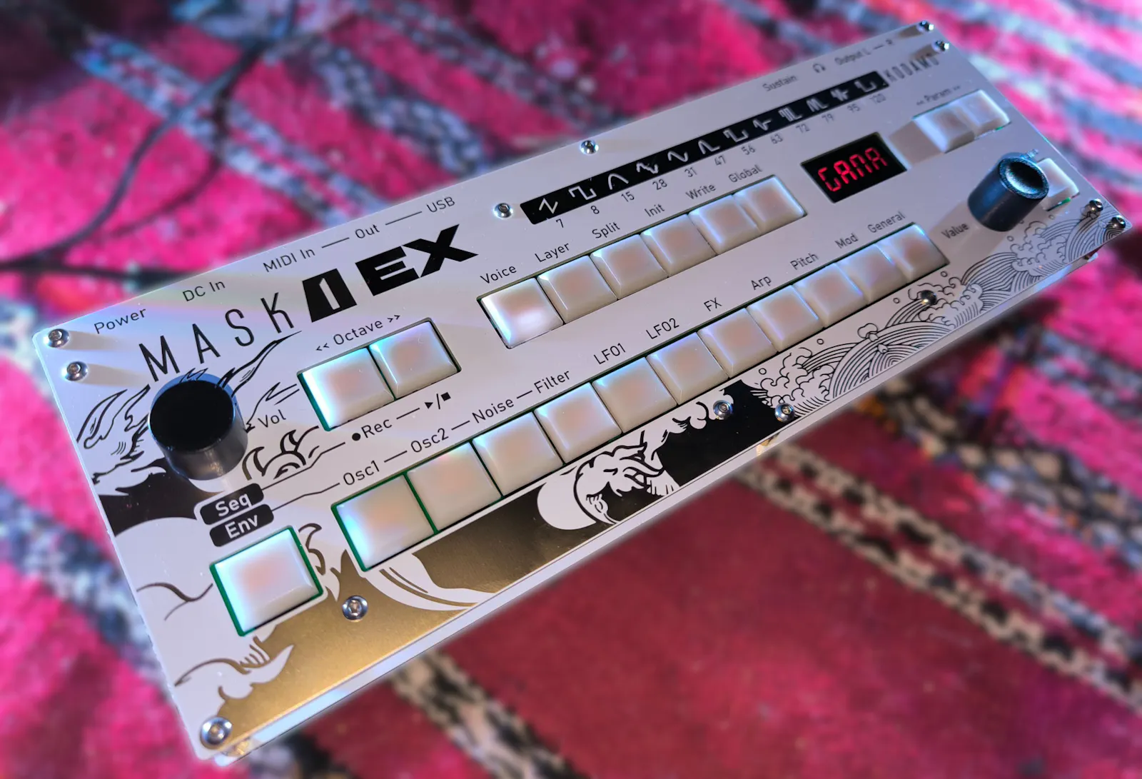 Kodamo MASK1EX - kompakter Desktop Bi-Timbral Bitmask Synthesizer mit innovativer Klangsynthese