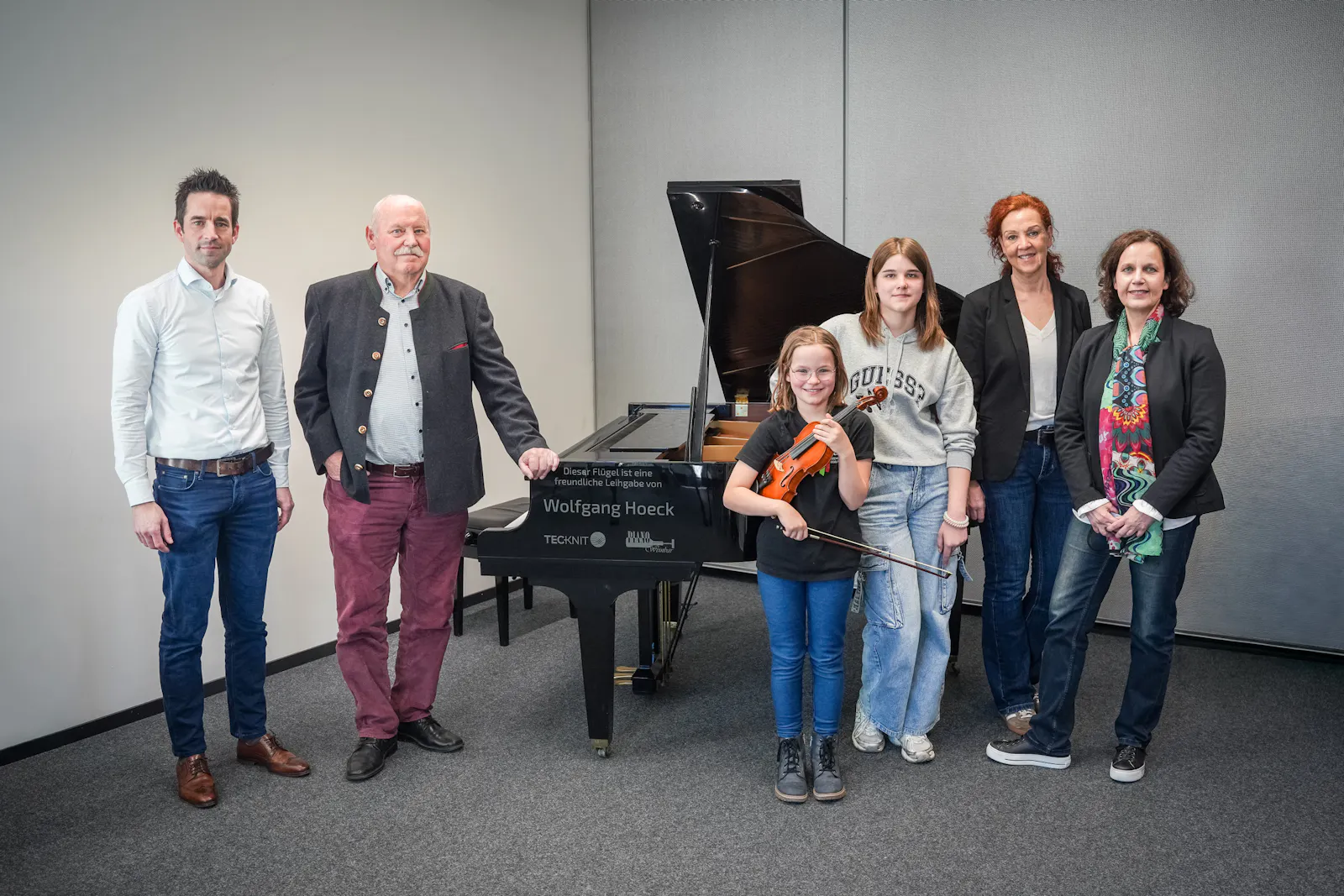 Neuer Flügel für den Unterricht der Musikschule