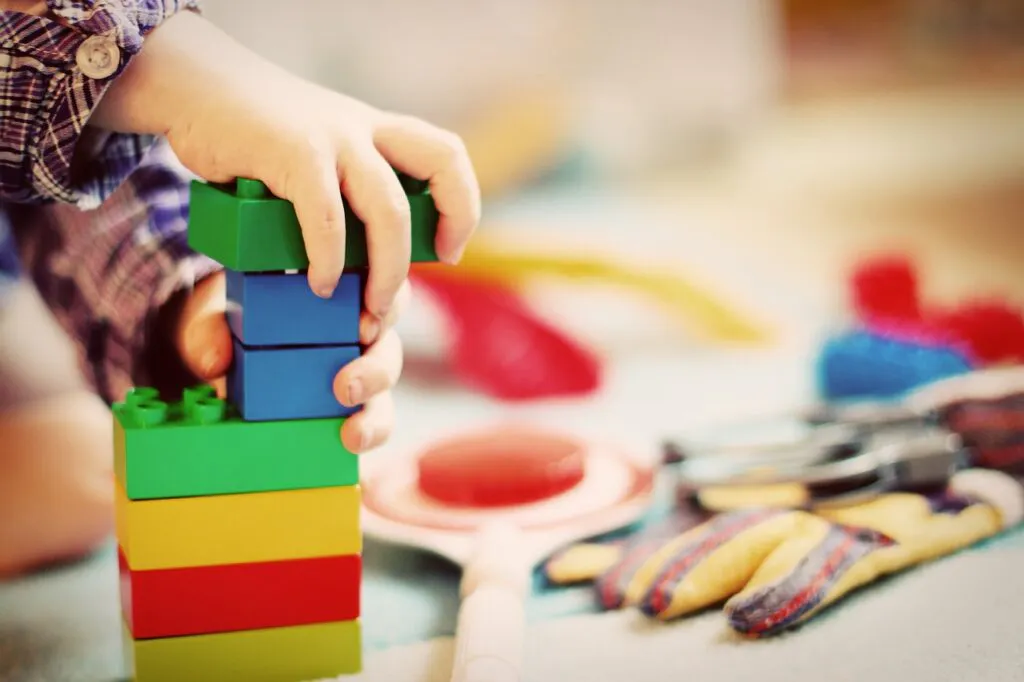 Dieses Bild hat ein leeres Alt-Attribut. Der Dateiname ist child-1864718_1280-1024x682.jpg