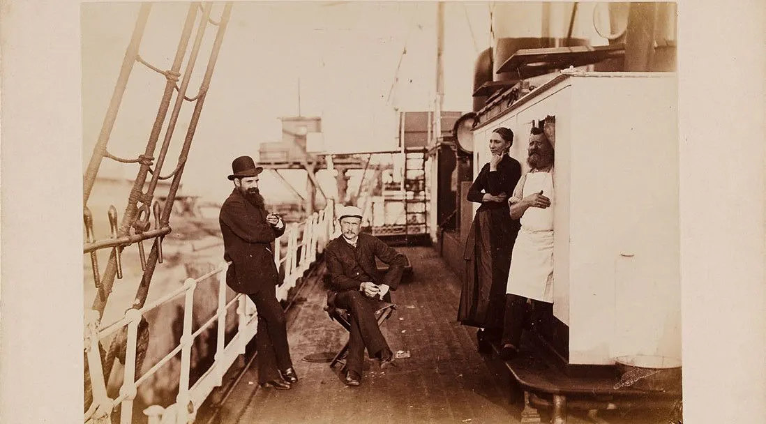 "Nach Feierabend", Fotografie um 1900, Hamburg, gemeinfrei.
