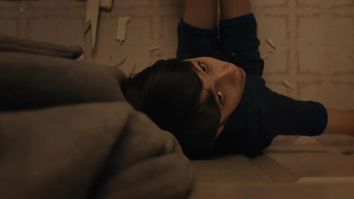 Weapons' Review: A Shocking & Satisfying Instant Horror Classic